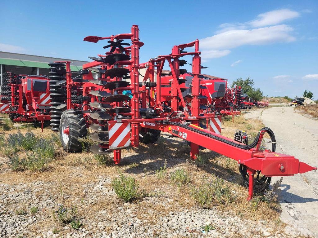 Horsch Terrano 4 MT Cultivatoren