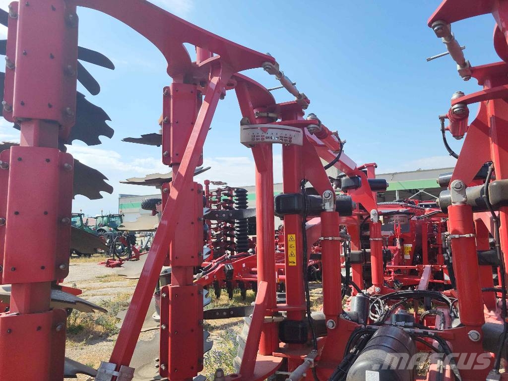 Horsch Terrano 4 MT Cultivatoren