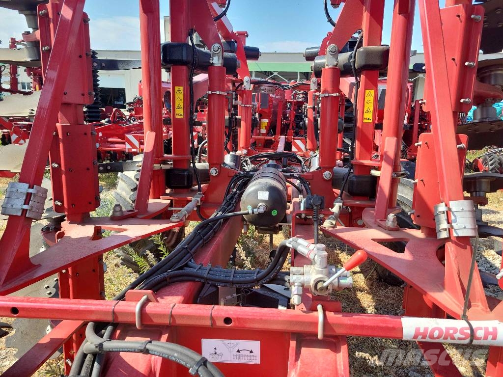 Horsch Terrano 4 MT Cultivatoren