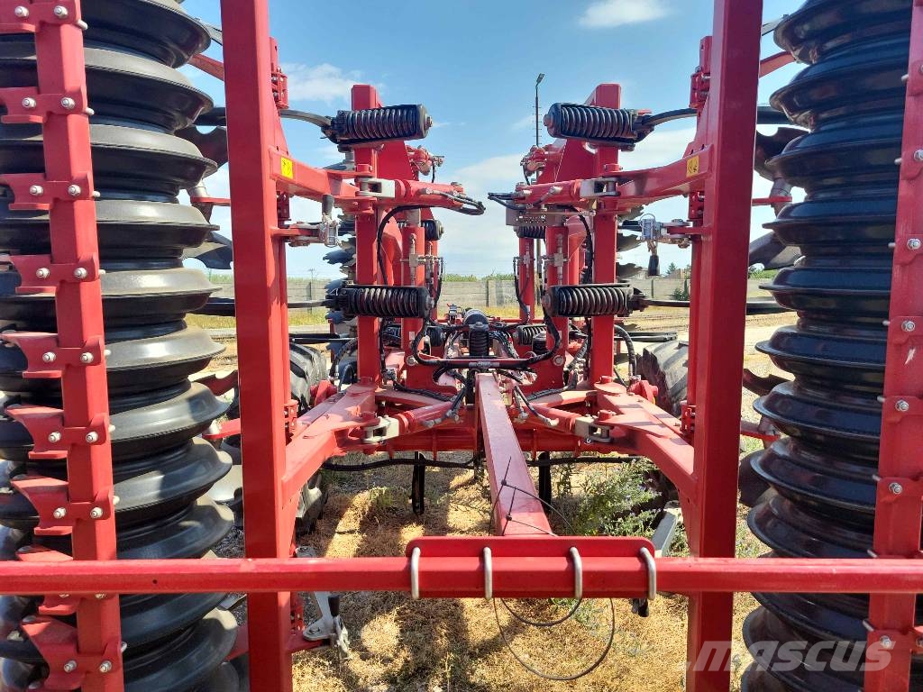 Horsch Terrano 4 MT Cultivatoren
