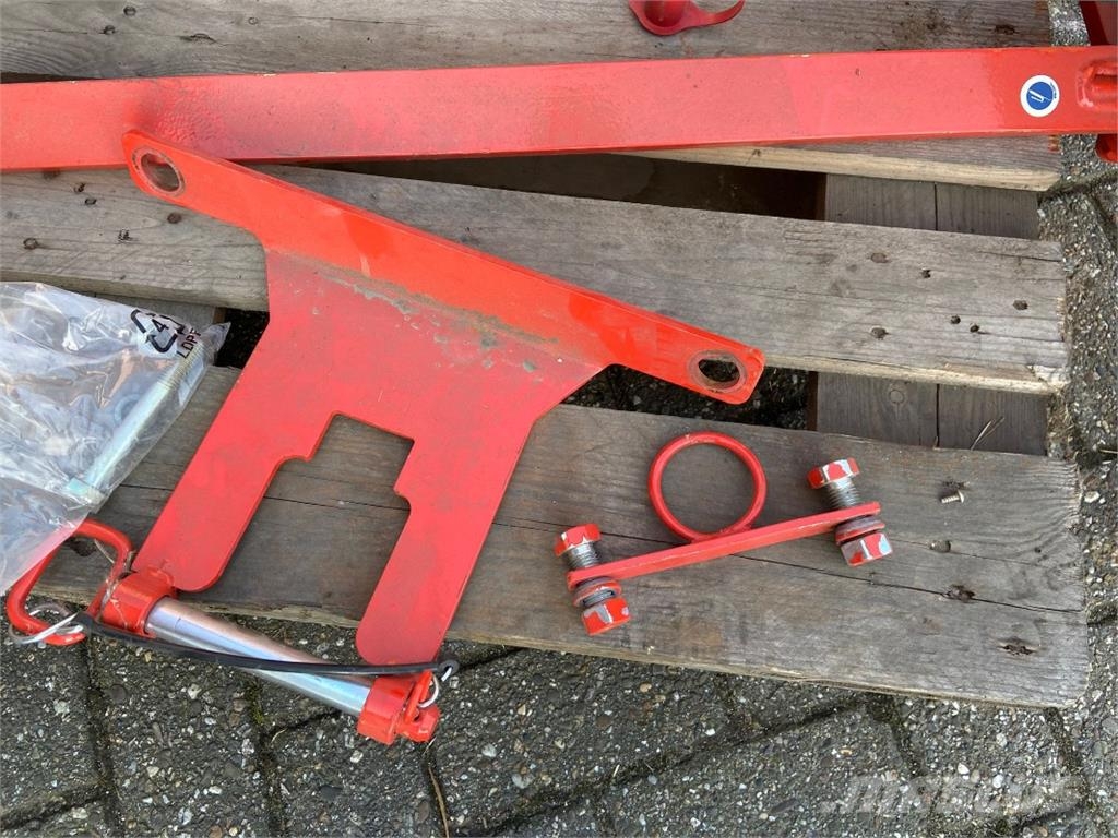 Kuhn Packerarm passend zu Varimaster 123 Arados convencionais