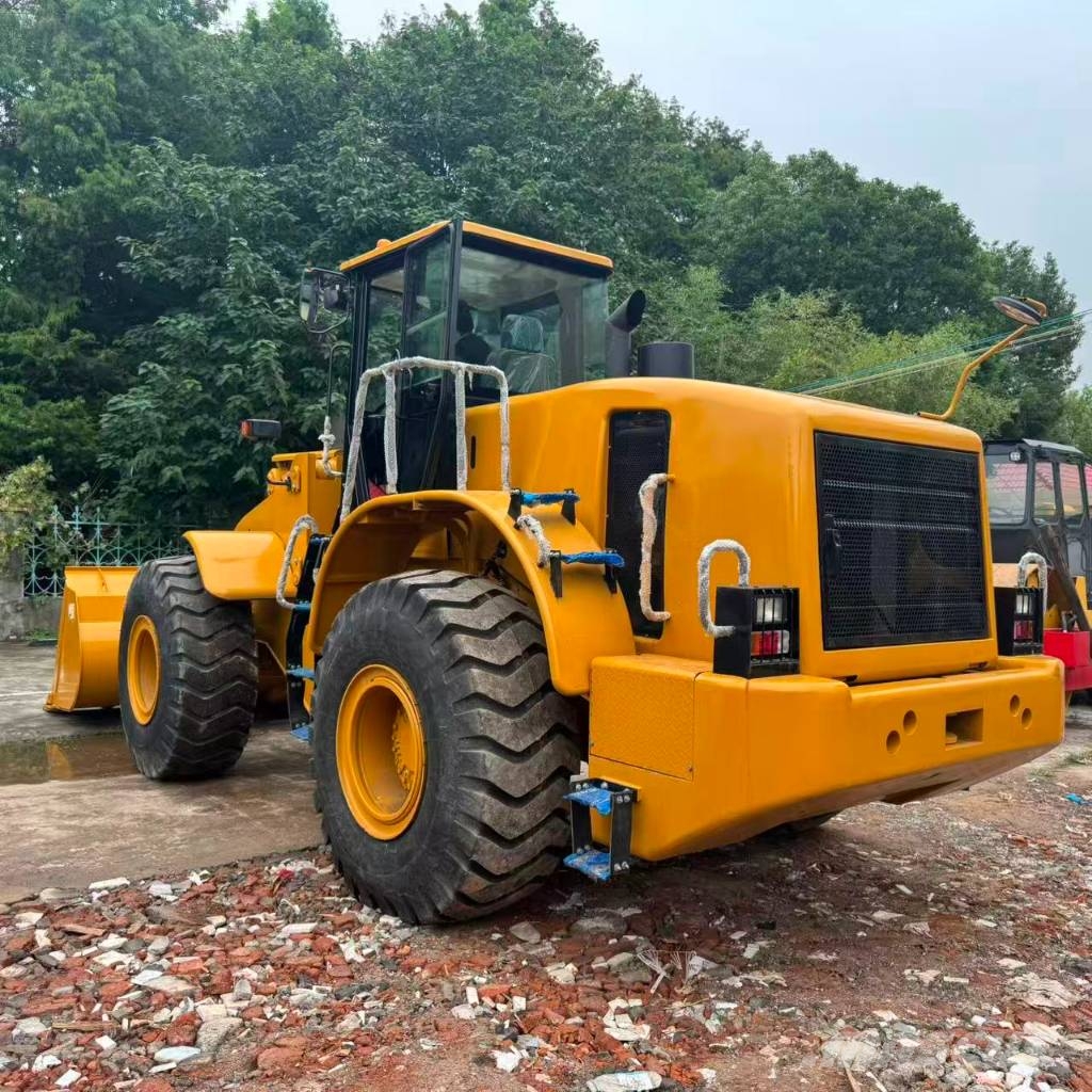 CAT 966H Kolesni nakladalci