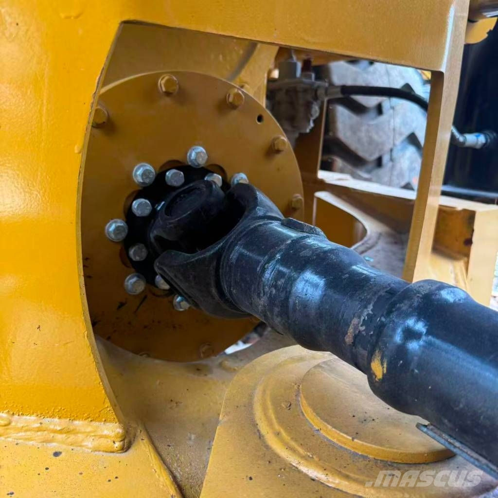 CAT 966H Kolesni nakladalci