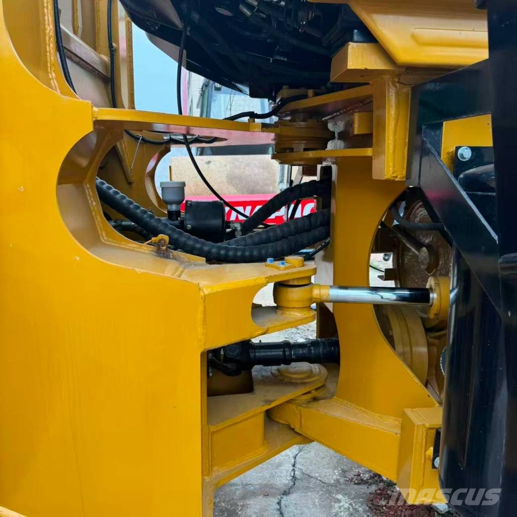 CAT 966H Kolesni nakladalci
