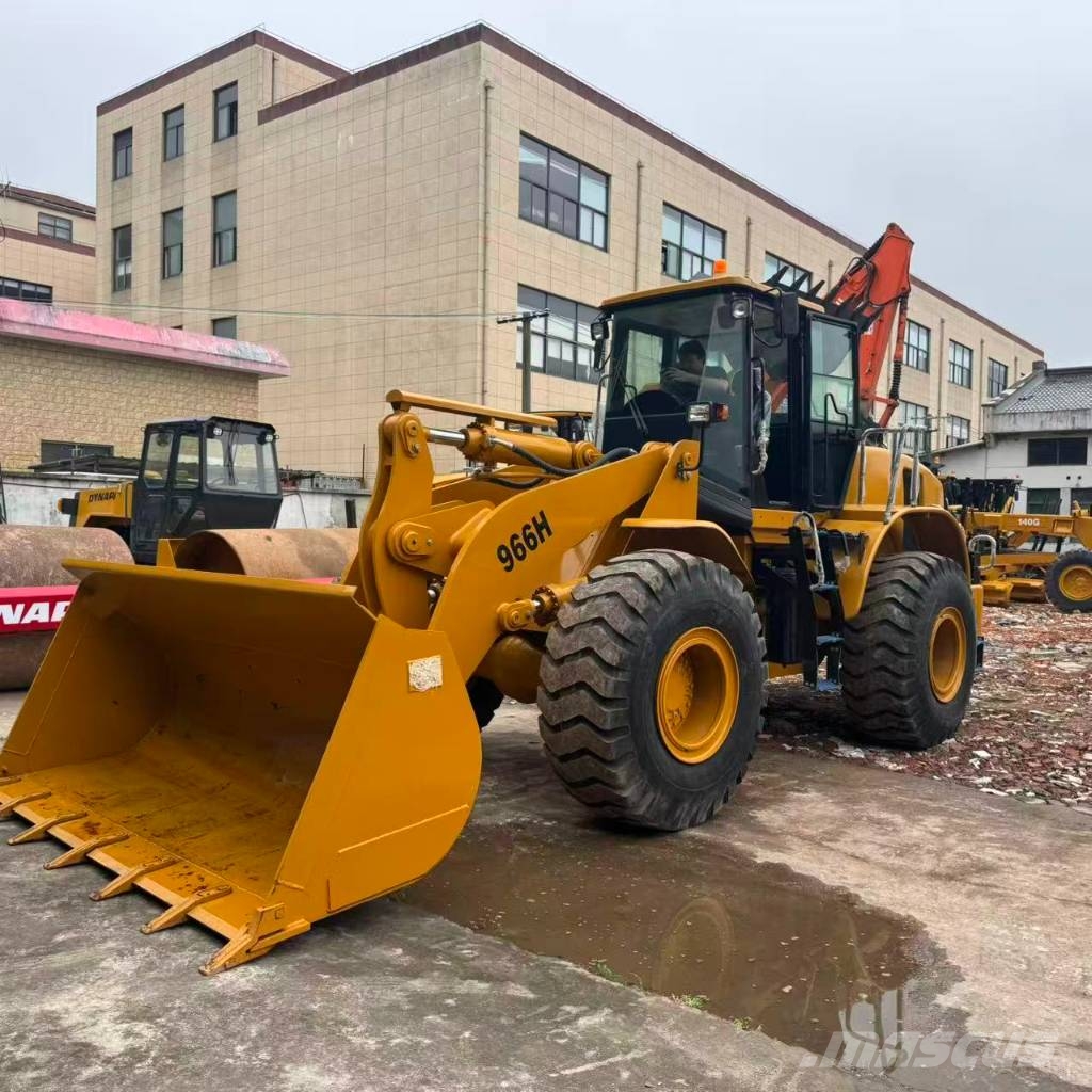 CAT 966H Kolesni nakladalci