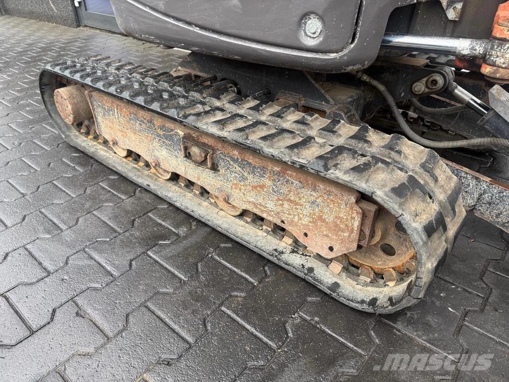 Yanmar Vio17 حفارات صغيرة أقل من 7 طن (حفارات صغيرة)