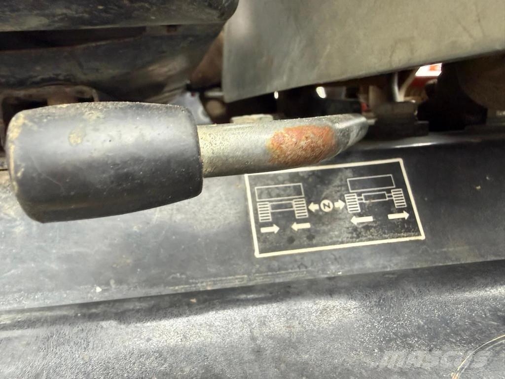 Yanmar Vio17 حفارات صغيرة أقل من 7 طن (حفارات صغيرة)