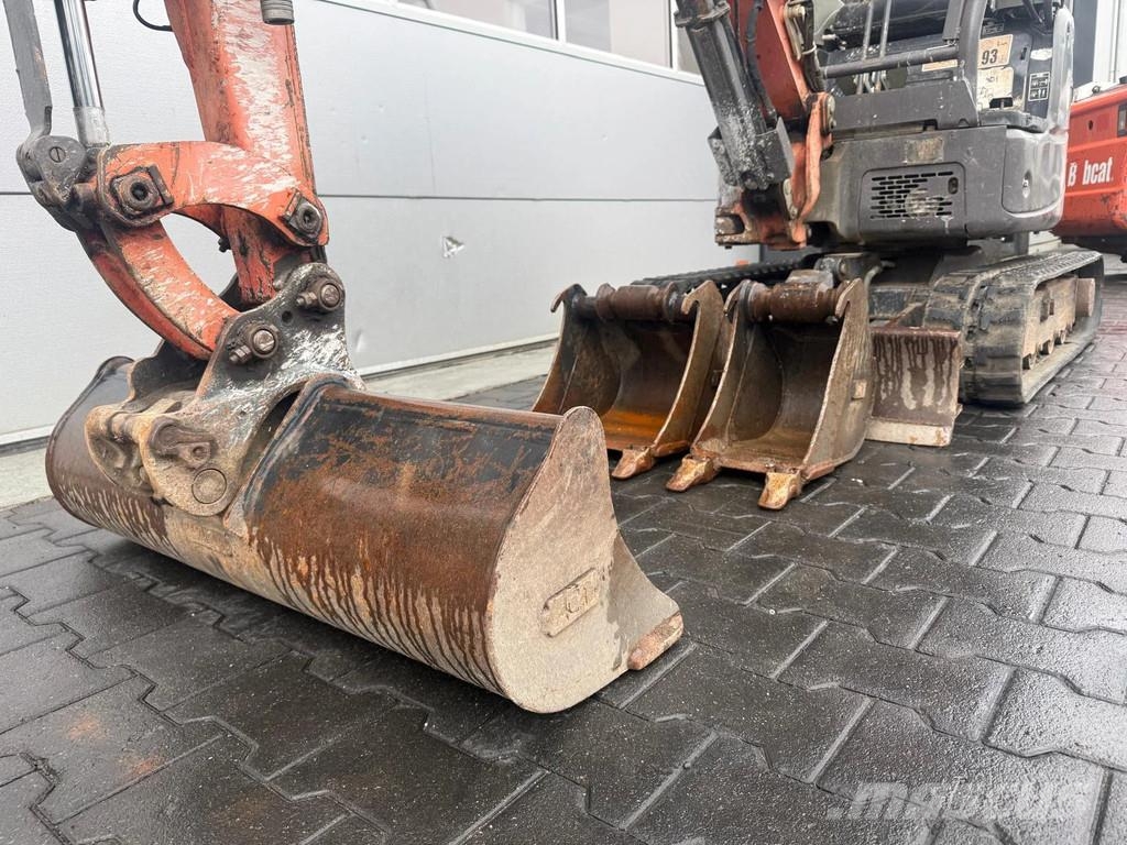 Yanmar Vio17 حفارات صغيرة أقل من 7 طن (حفارات صغيرة)