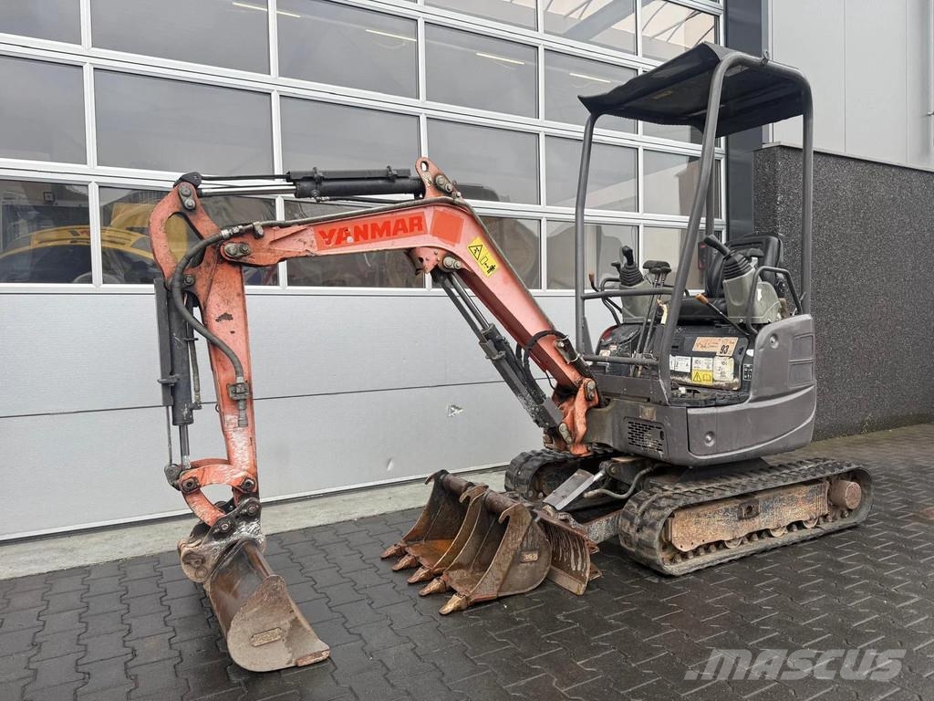 Yanmar Vio17 حفارات صغيرة أقل من 7 طن (حفارات صغيرة)