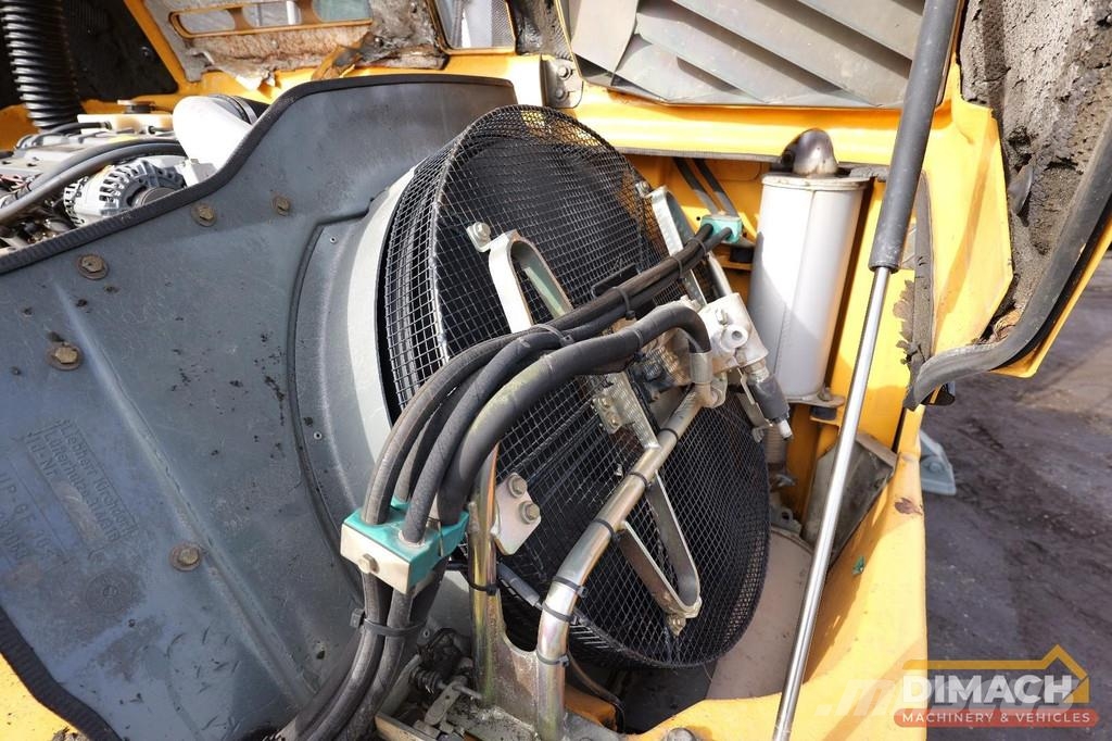 Liebherr A316 LITRONIC Mono boom - blade + outriggers - air Special excavators
