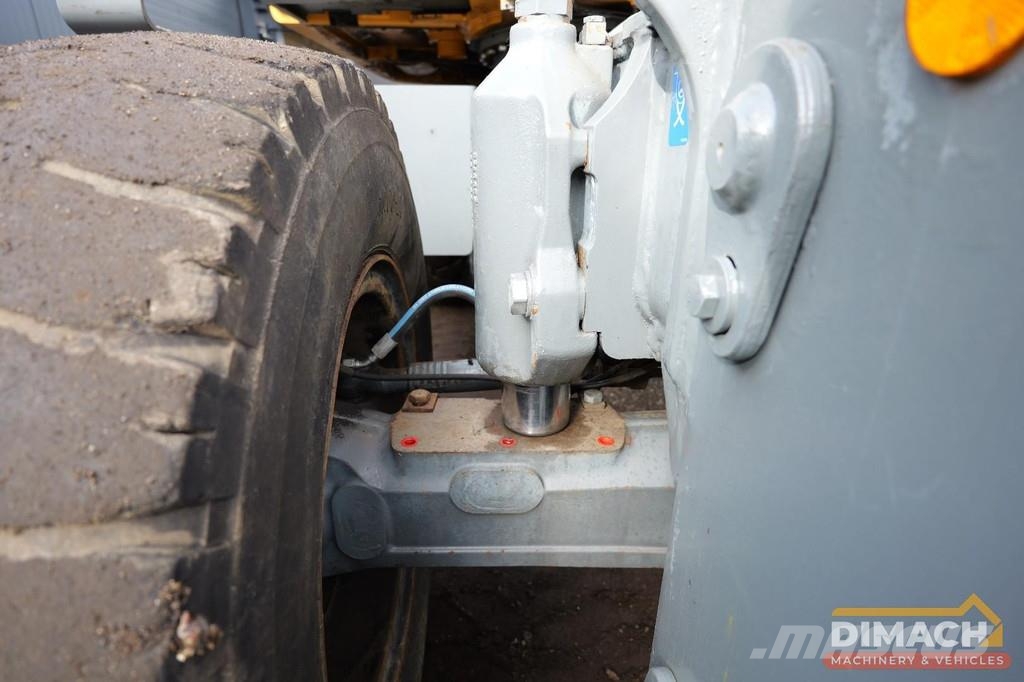 Liebherr A316 LITRONIC Mono boom - blade + outriggers - air Special excavators