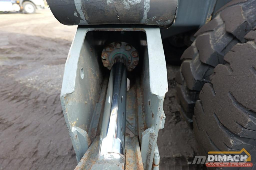 Liebherr A316 LITRONIC Mono boom - blade + outriggers - air Special excavators