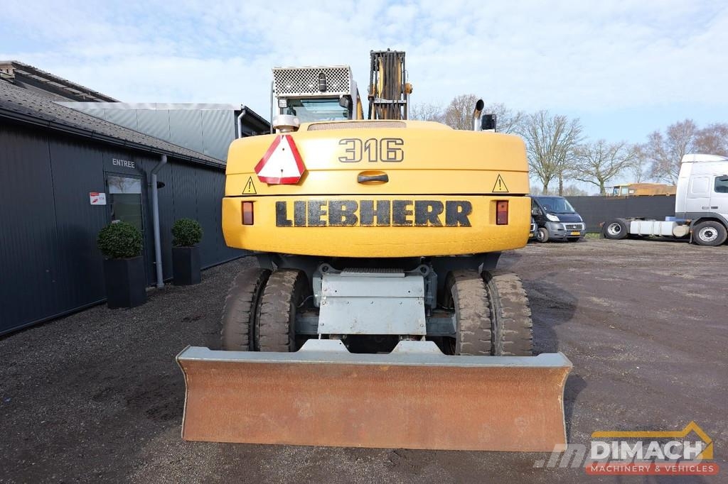 Liebherr A316 LITRONIC Mono boom - blade + outriggers - air Special excavators