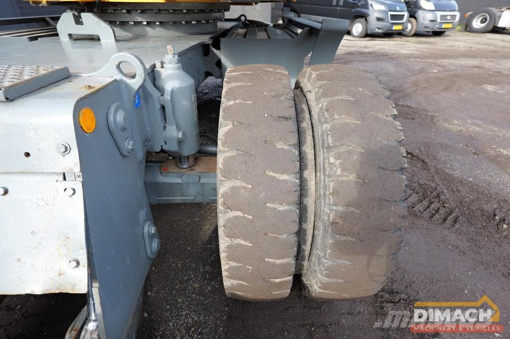 Liebherr A316 LITRONIC Mono boom - blade + outriggers - air Special excavators