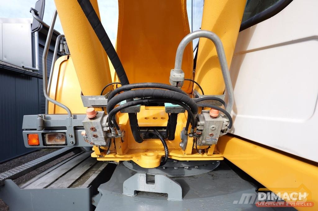 Liebherr A316 LITRONIC Mono boom - blade + outriggers - air Special excavators
