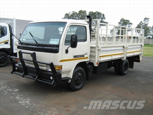Nissan Cabstar Camion plateau