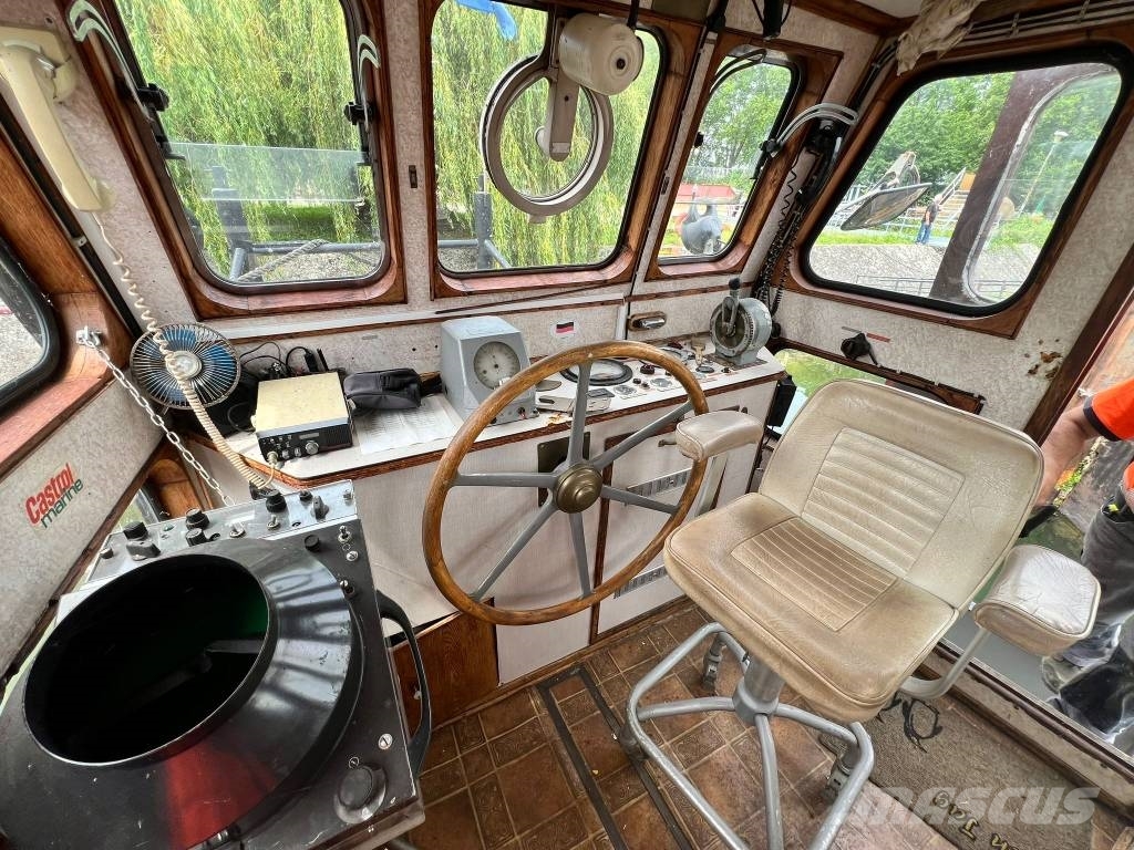 RUHRORTER SCHIFFSWERK BATEAU POUSSEUR RUHRORTER SC Werkboten en pontons
