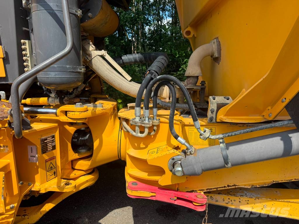 Volvo A 25 E Dumper - Knickgelenk