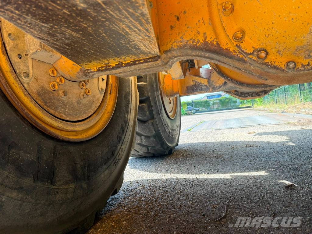 Volvo A 25 E Dumper - Knickgelenk