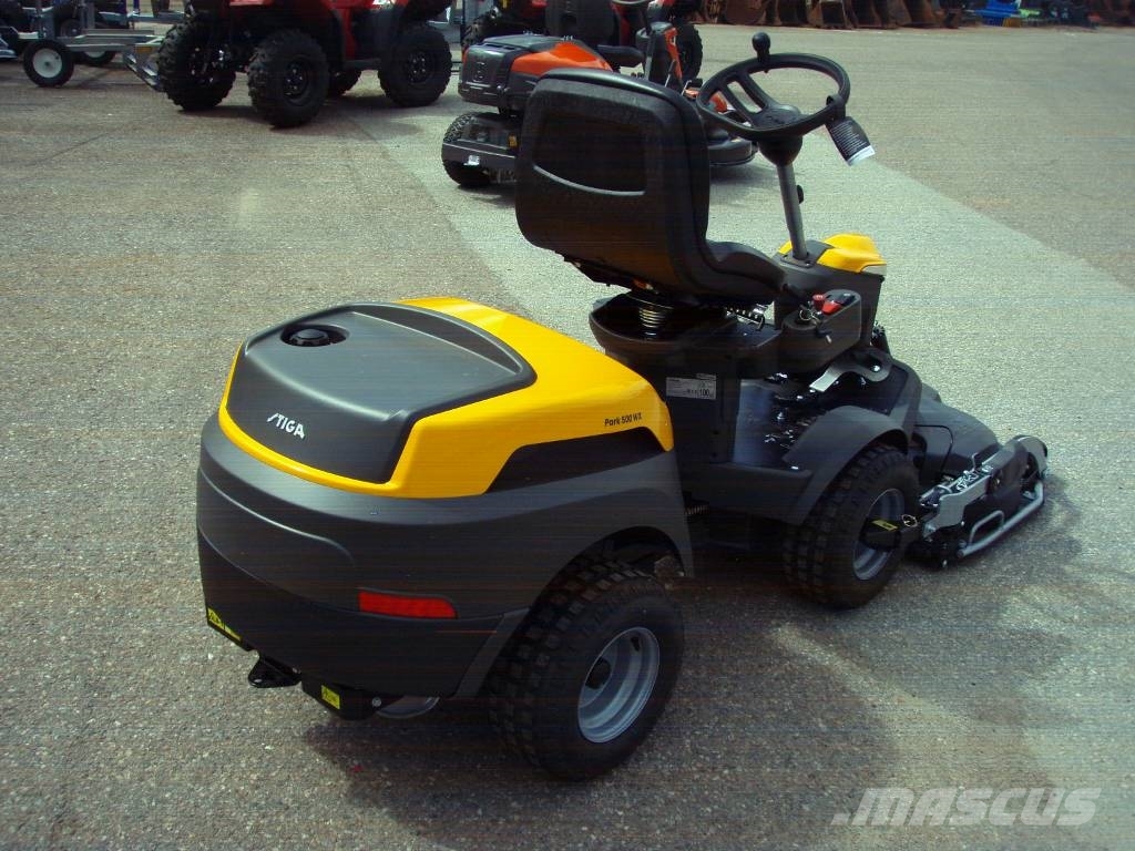 Stiga Park 500 WX med Combi 95 Q Plus Tondeuses montées