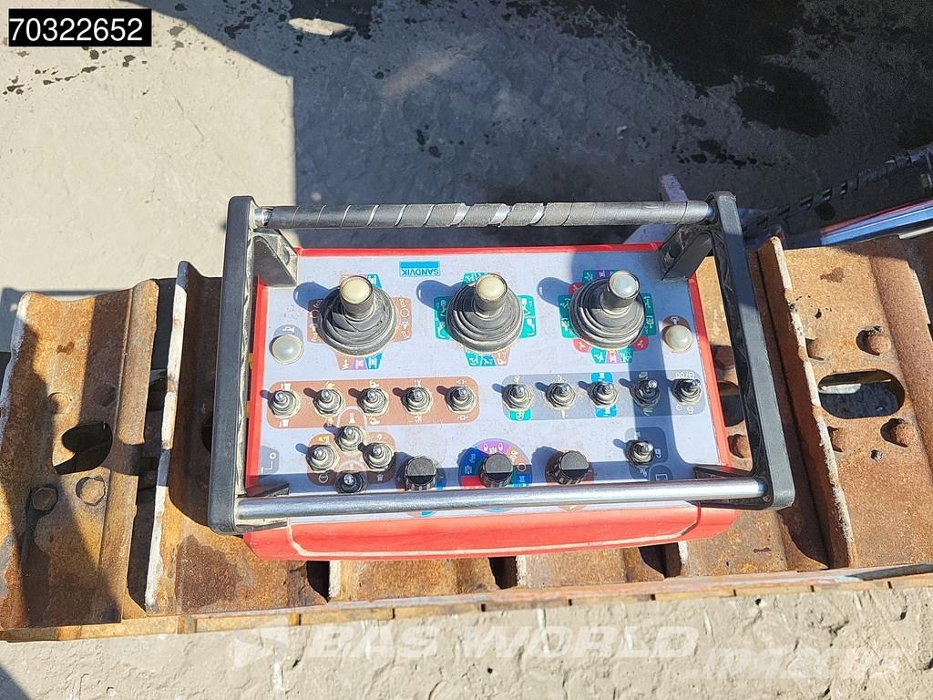 Sandvik Dino DC400Ri Remote Control Zware boorinstallaties