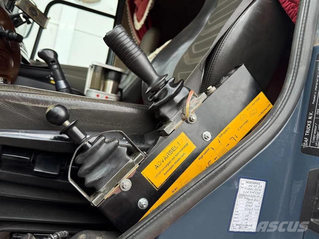 DAF CF 85.460 8X2 EURO 5 - HMF 2620 K4 + FJ600 K4 + RE Camiones polibrazo