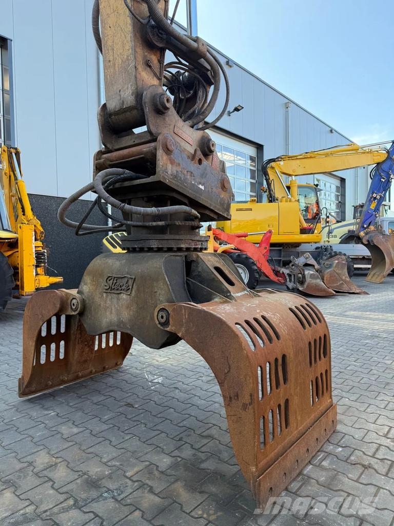CAT 319D Pásová rýpadla