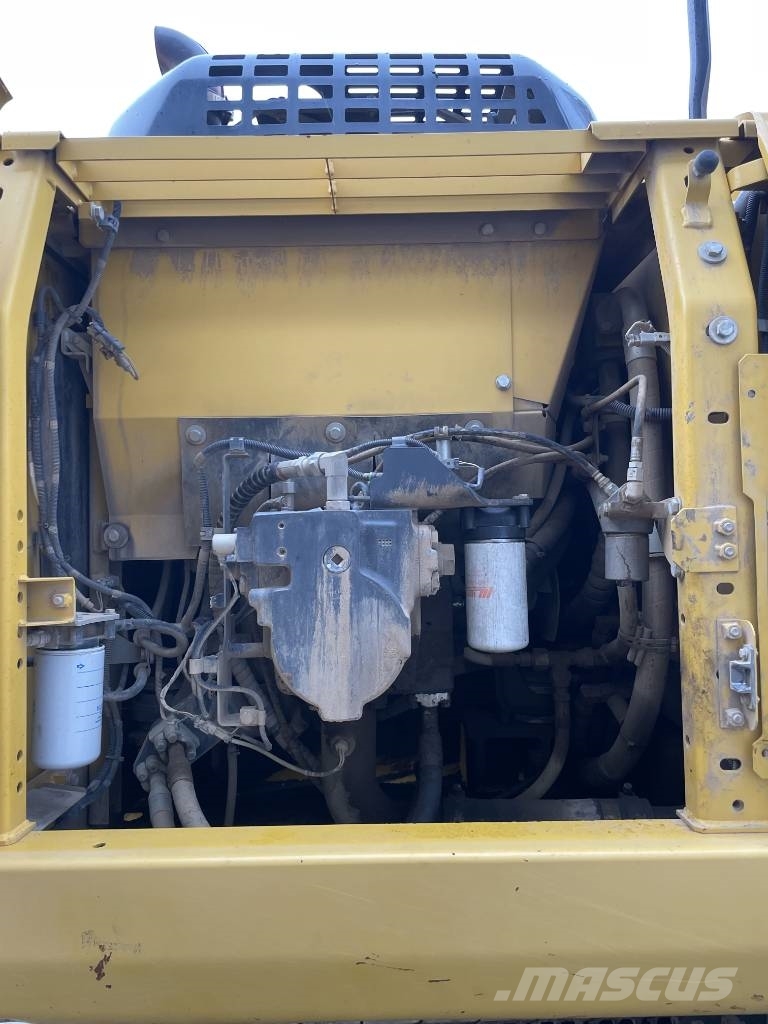 Komatsu PC 290 NLC-10 optional mit Oilquick OQ 7055 Excavadoras sobre orugas