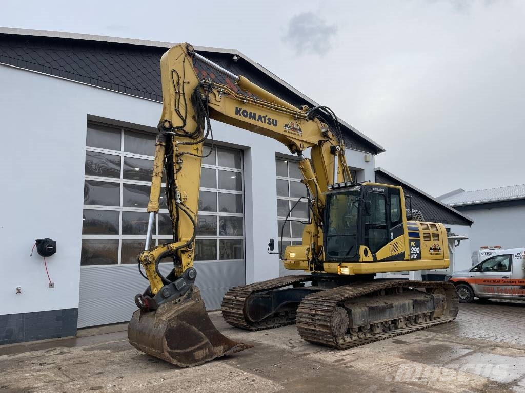 Komatsu PC 290 NLC-10 optional mit Oilquick OQ 7055 Excavadoras sobre orugas