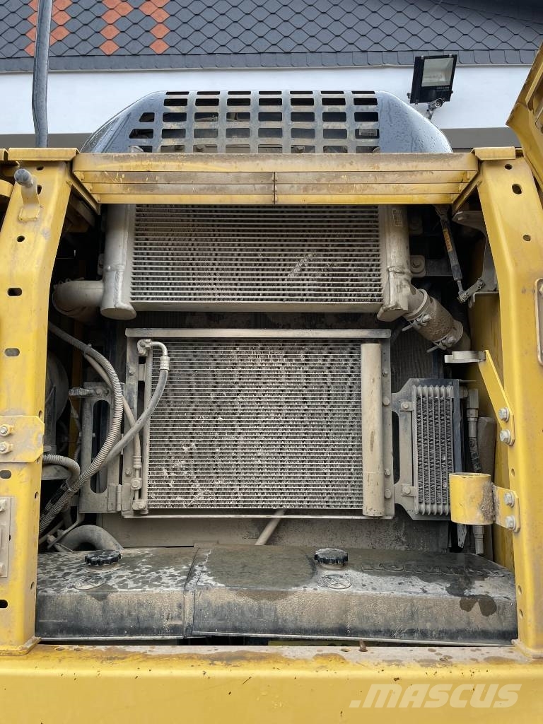 Komatsu PC 290 NLC-10 optional mit Oilquick OQ 7055 Excavadoras sobre orugas