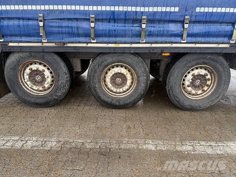 Krone Curtainsider / Planenauflieger Semirremolques de caja de lona