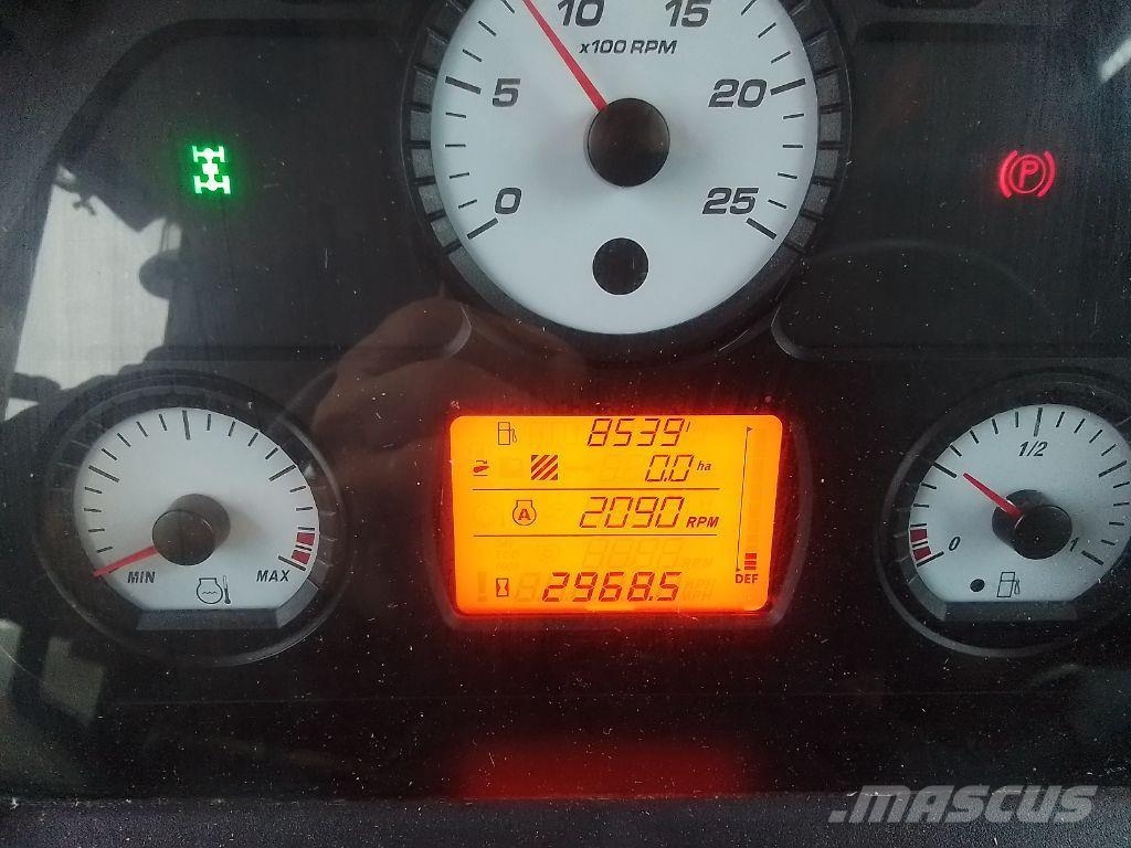 Massey Ferguson 4709 الجرارات