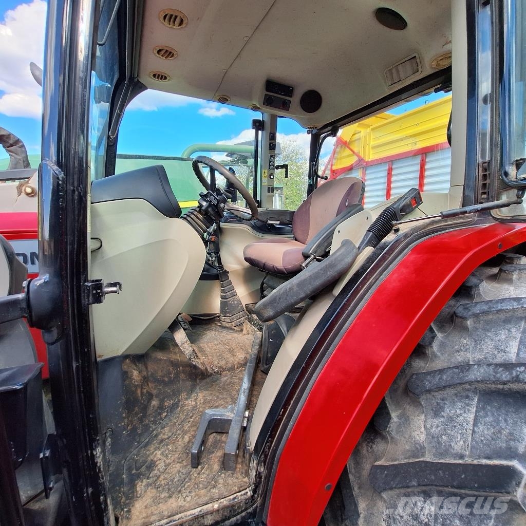 Massey Ferguson 4709 Трактори
