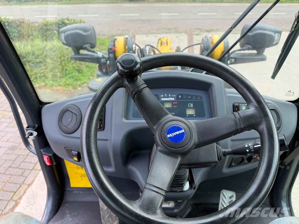 Komatsu WA70 WA 70-7 Wheel loaders
