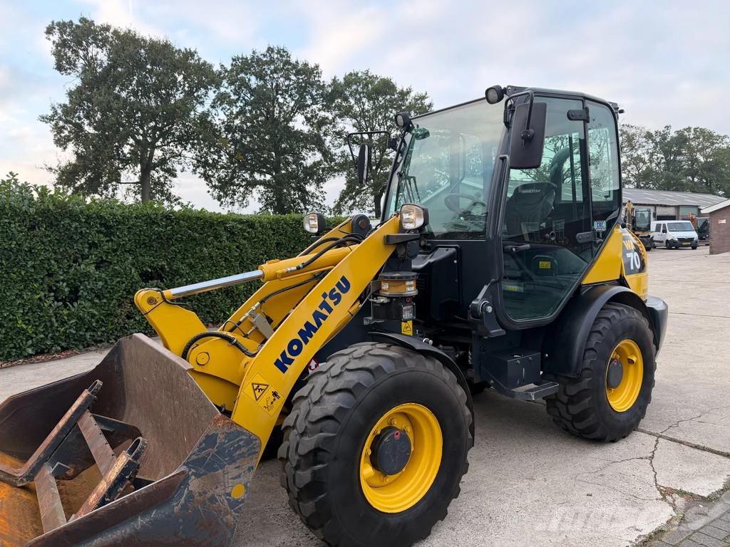 Komatsu WA70 WA 70-7 Wheel loaders
