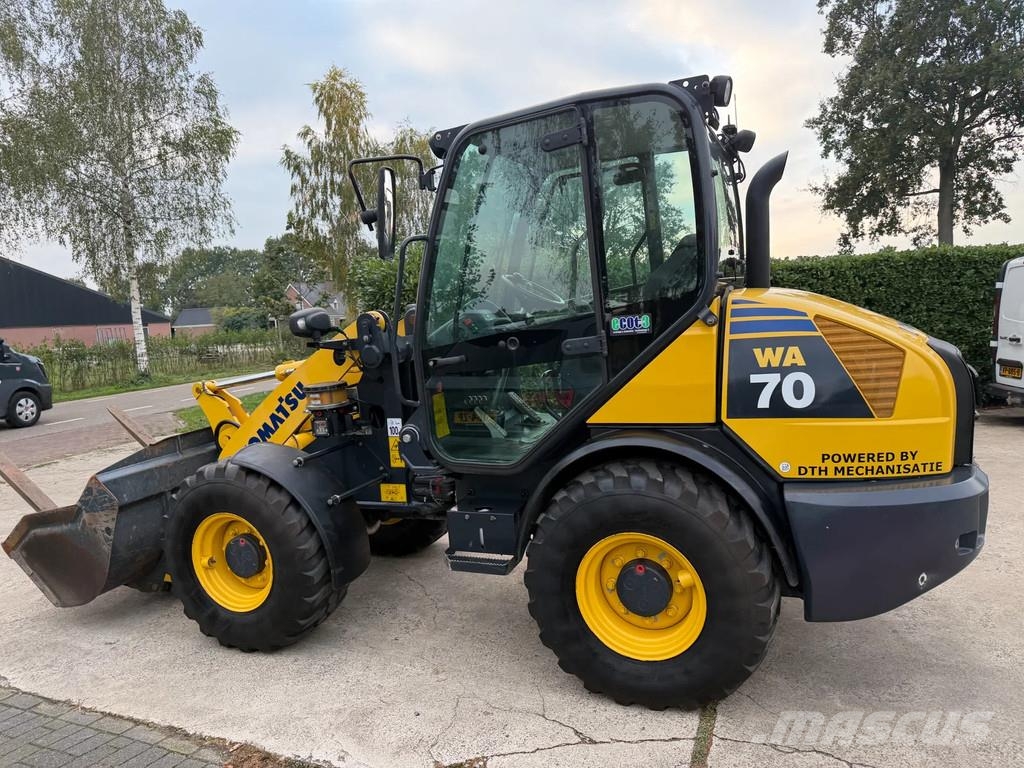 Komatsu WA70 WA 70-7 Wheel loaders