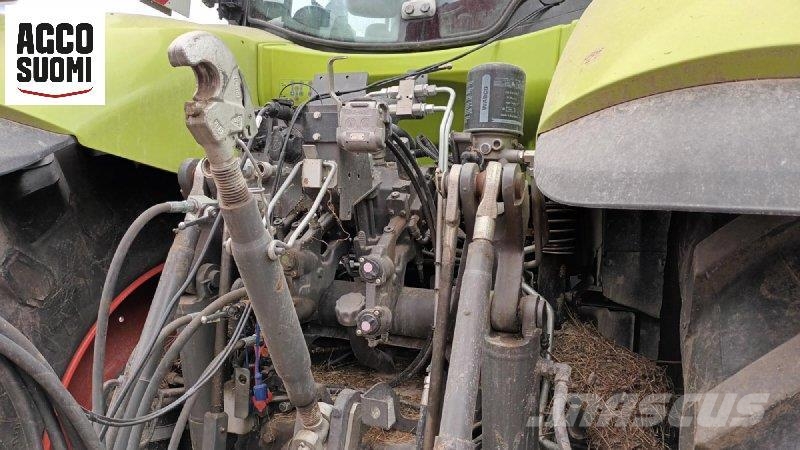 CLAAS 850 AXION HEXASHIFT Traktori