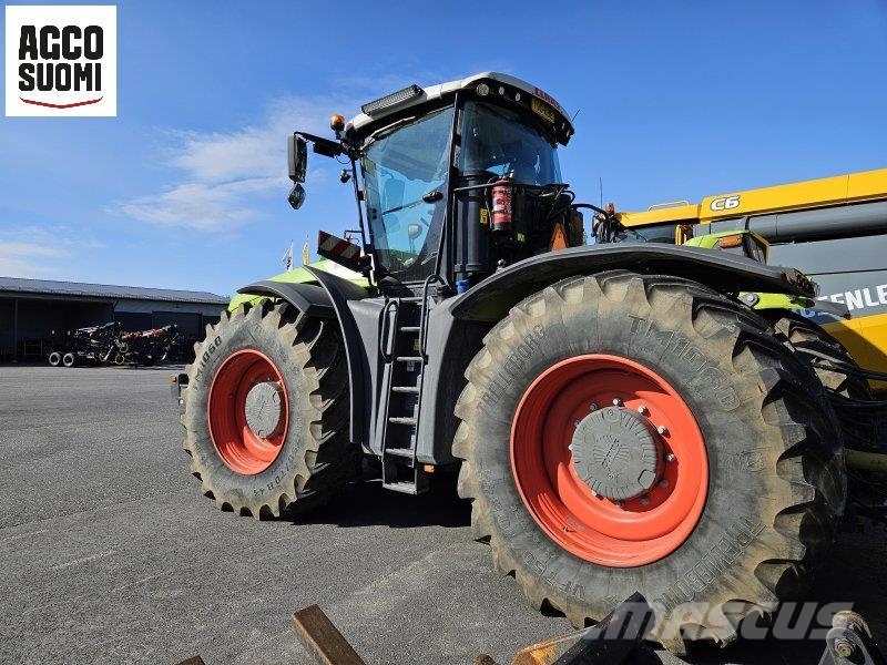 CLAAS XERION 4200 TRAC VC トラクター