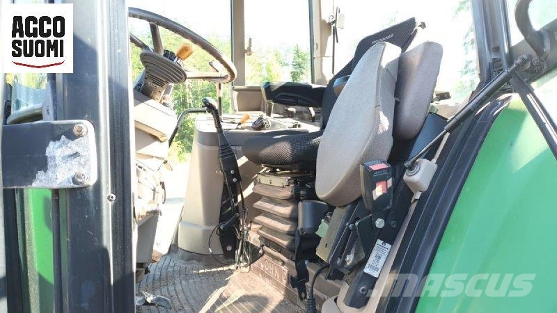 John Deere 6230 Traktory