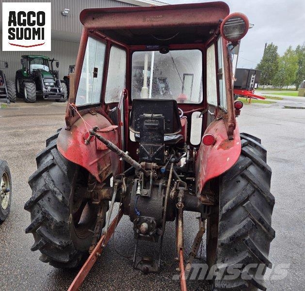 Massey Ferguson 135 Трактори