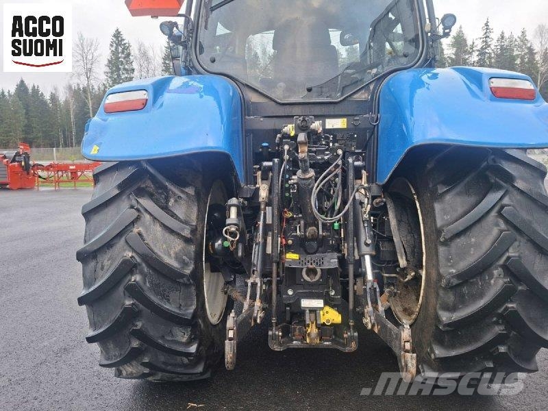 New Holland T6.180 DYNAMIC COMMAND Traktorit