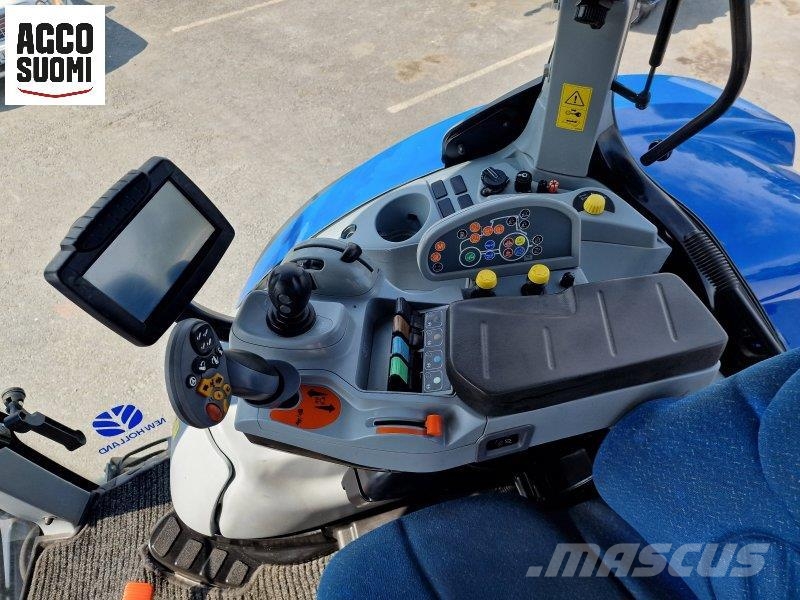 New Holland T7030 AUTOCOMMAND Traktorid
