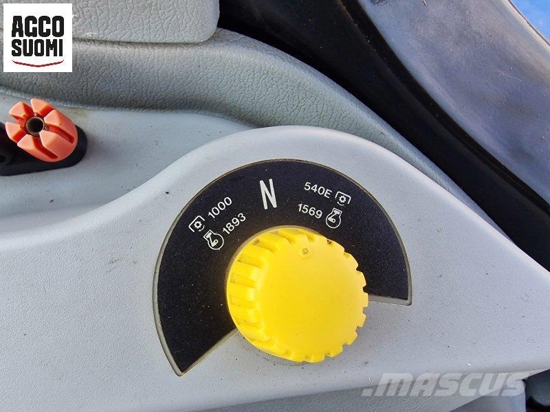 New Holland T7030 AUTOCOMMAND Traktorid