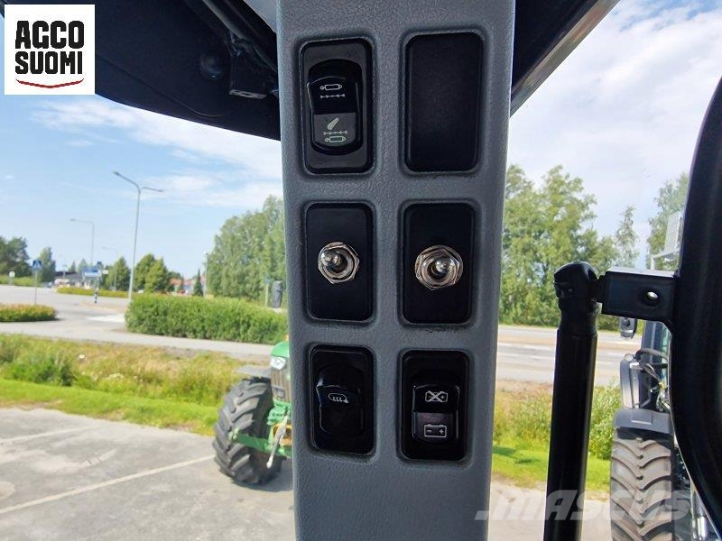New Holland T7030 AUTOCOMMAND Traktorid