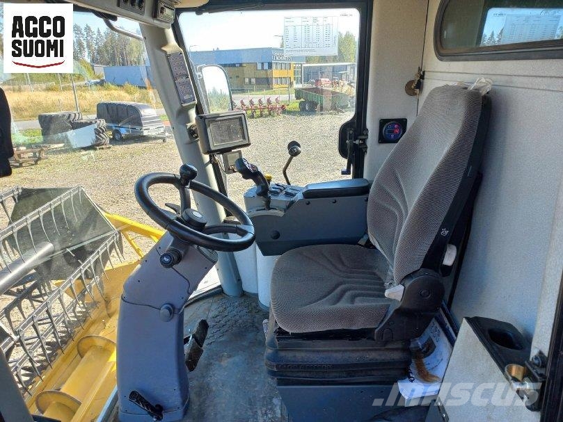 Sampo-Rosenlew C8 Combine harvesters