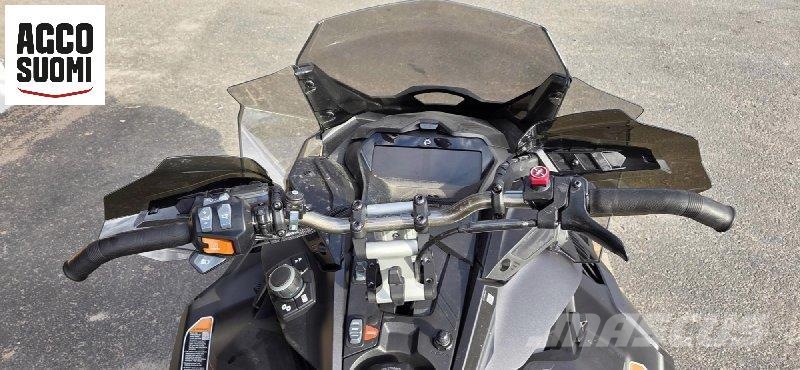 Ski-doo MOOTTORIKELKKA Mach Z 900 Снегоходы
