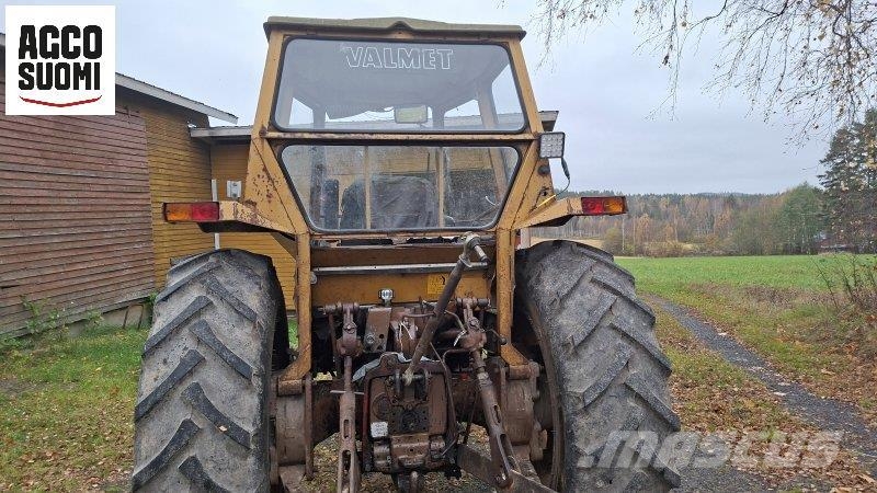Valmet 702 -2S Traktoriai