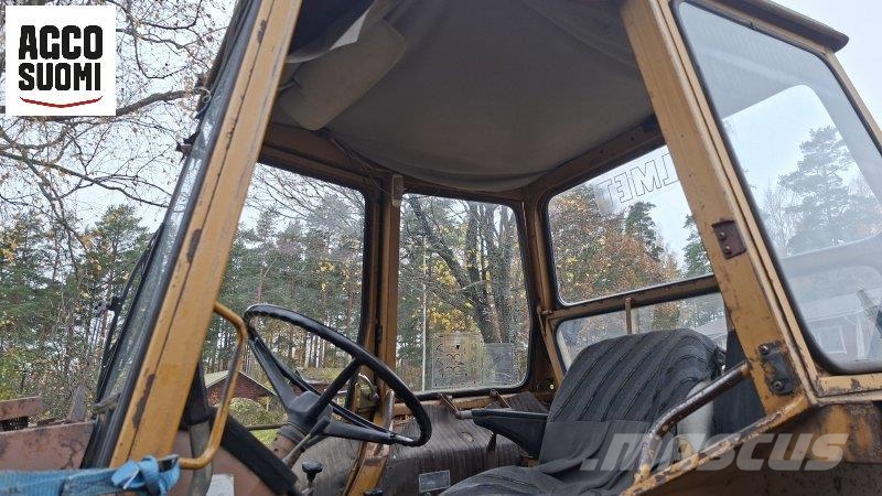 Valmet 702 -2S Traktoriai