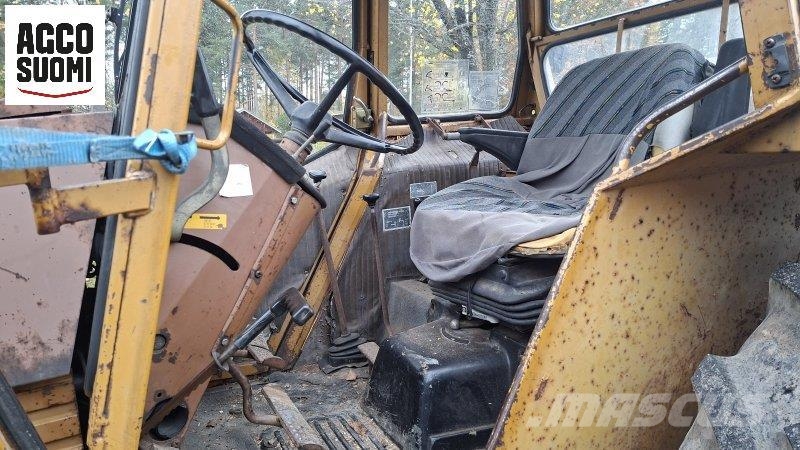 Valmet 702 -2S Traktoriai