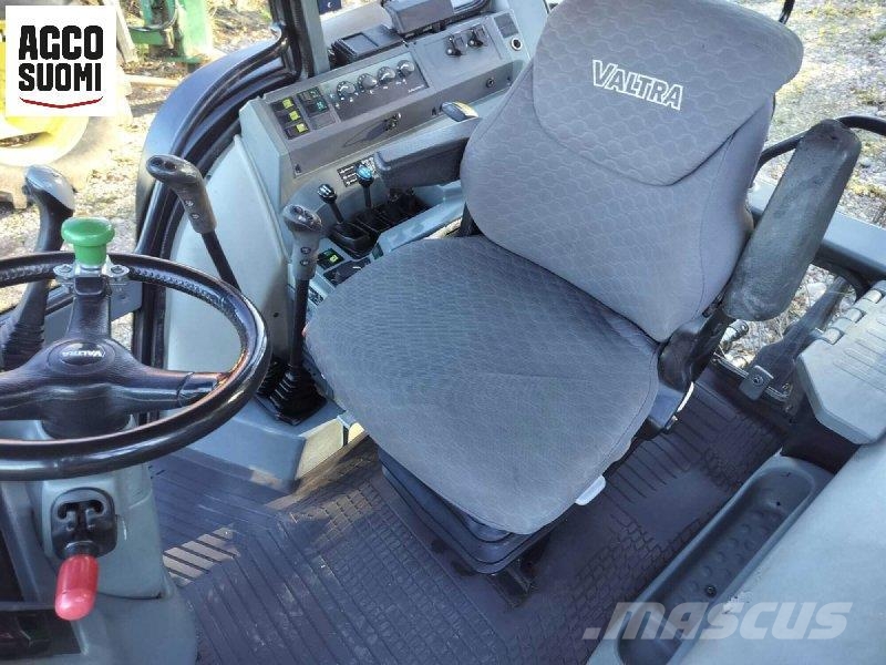 Valtra 6650 Traktoren
